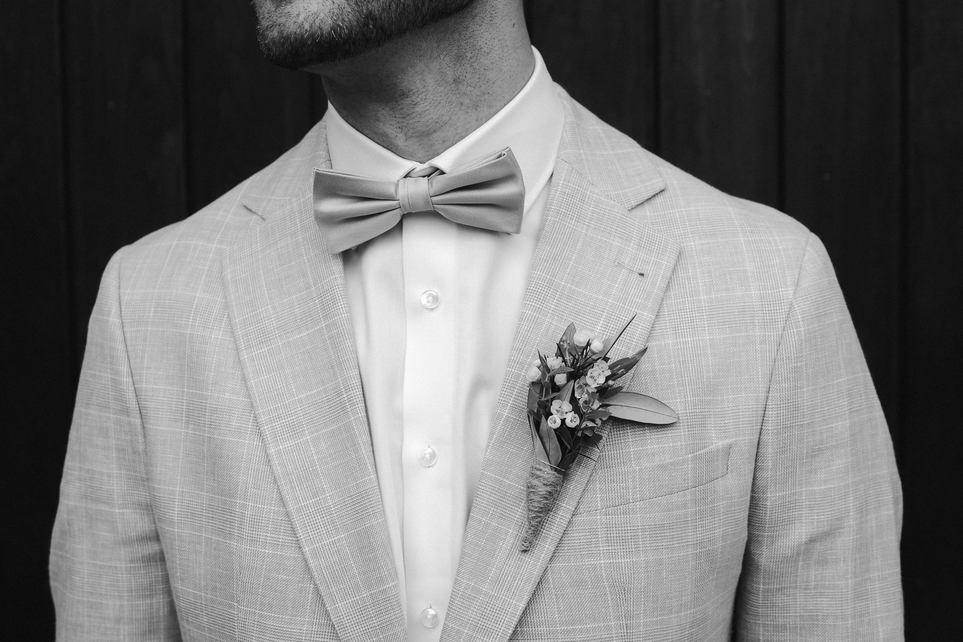 Detailfoto vom Anzug des Bräutigam - Hochzeitsfotografie vondergraphy
