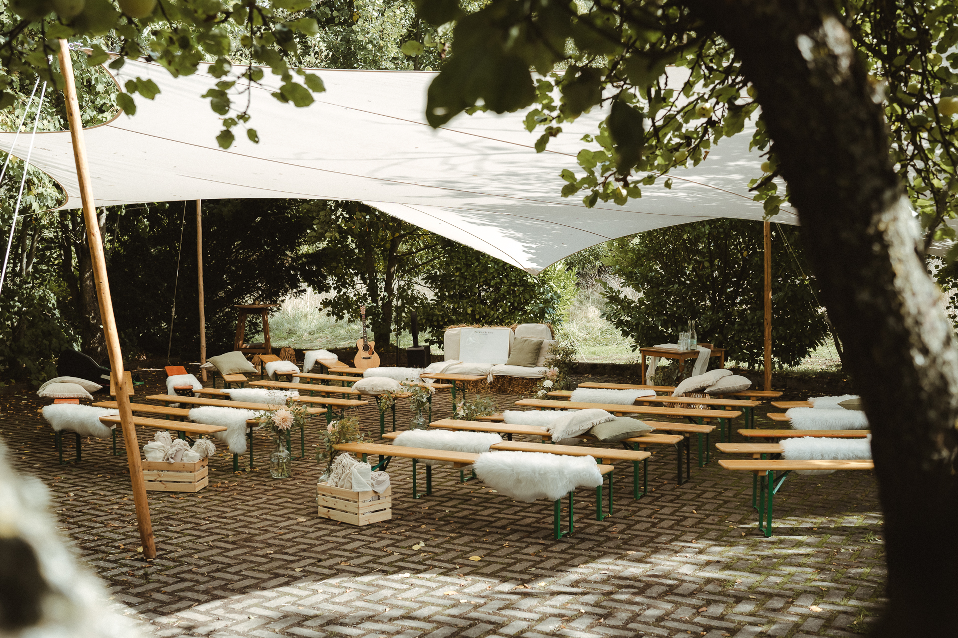 Detailfoto von dem Trauraum auf einer freien Trauung in Erkelenz - Hochzeitsfotograf Erkelenz