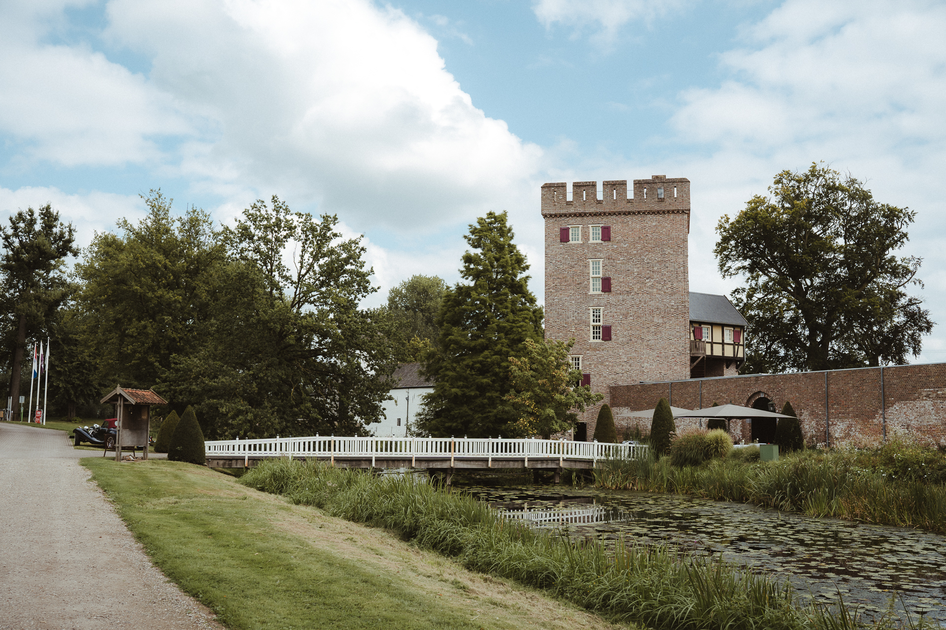 Hochzeitslocation mit großem Burgturm - Hochzeitsfotos aus Erkelenz